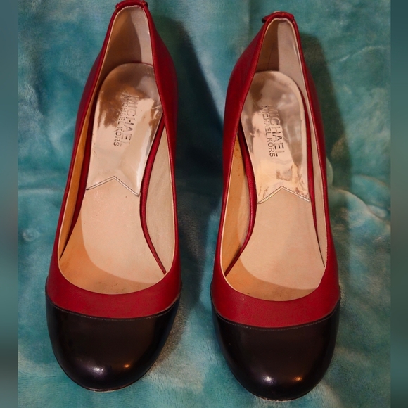Michael Kors Red and Black Leather Round Toe High Heel Pumps - Size 8.5 - Picture 1 of 8